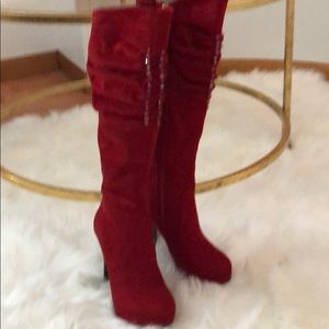 New !gorgeous red boots 😍